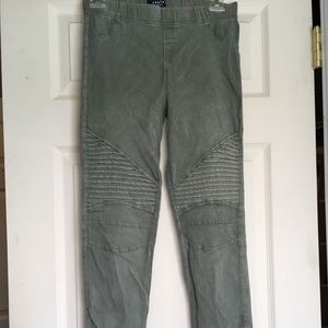 CUTE!! Moto Jeggings